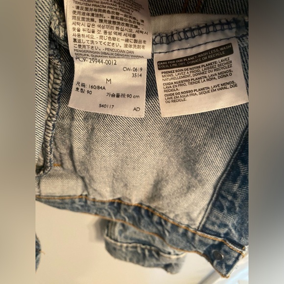 Levi’s Original Denim Trucker Jacket “All Mine” Medium Wash Women’s Medium - Picture 5 of 7